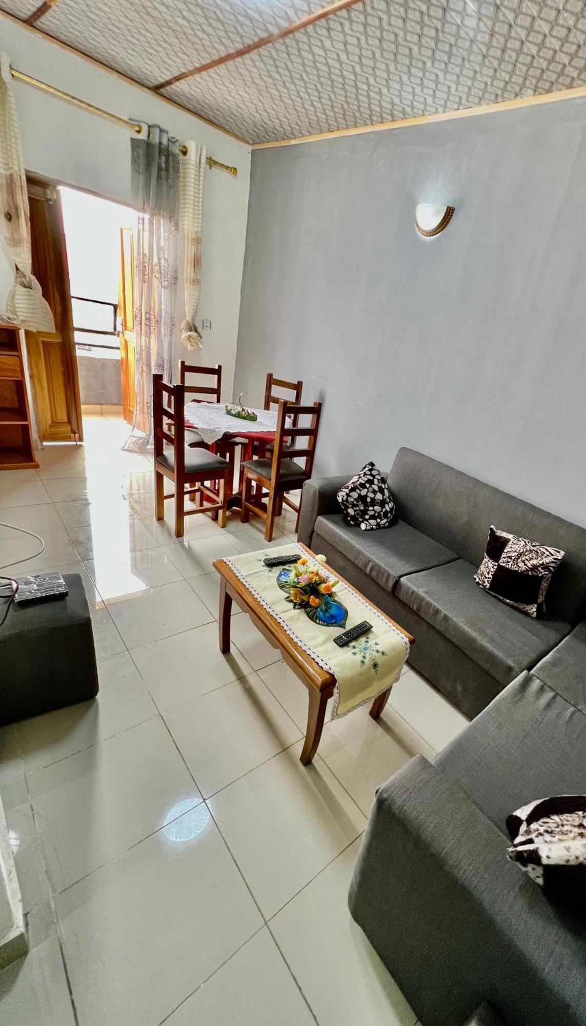 Appartement Les Logis De Nouvelle Route Bastos à Yaoundé Extérieur photo
