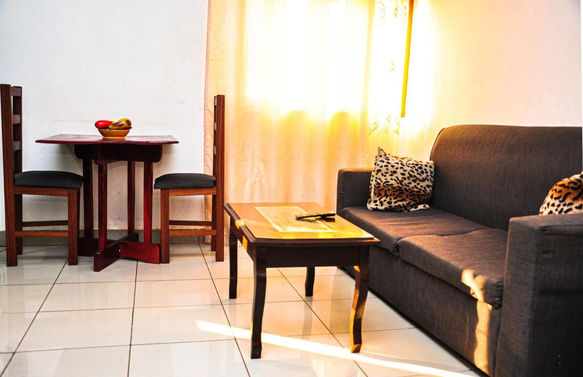 Appartement Les Logis De Nouvelle Route Bastos à Yaoundé Extérieur photo