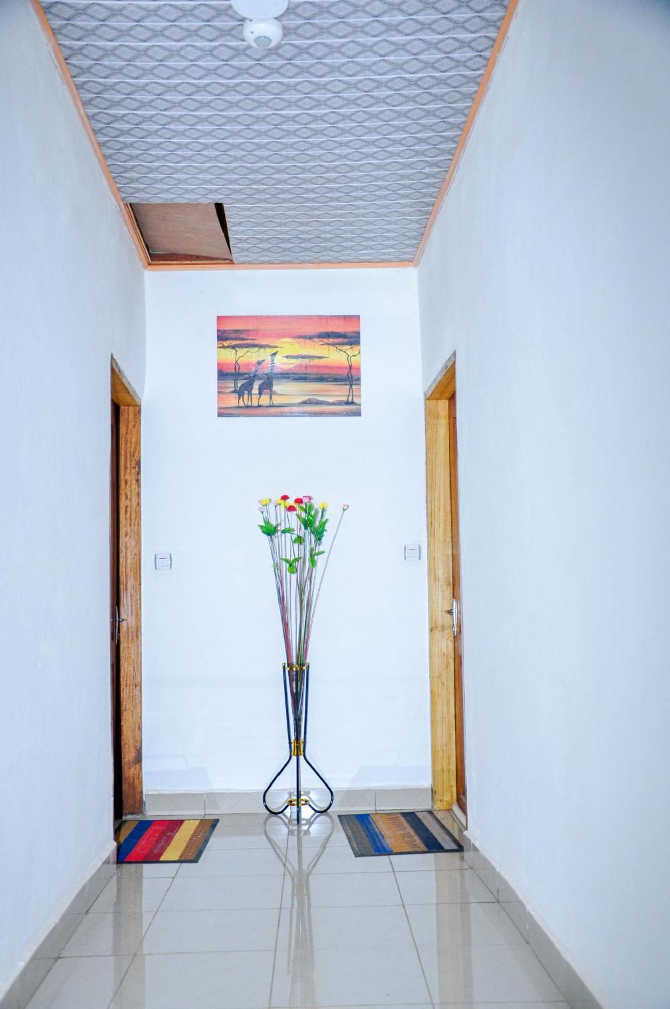 Appartement Les Logis De Nouvelle Route Bastos à Yaoundé Extérieur photo